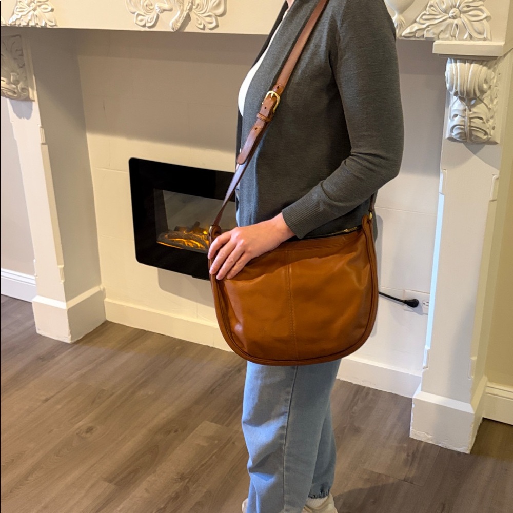 Vintage Coach Brown Leather Hobo Shoulder Bag - Picture 2 of 12
